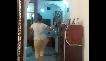 Redhot desi indian bhabi jiggling her sexi ass ampboobs on bigo live1